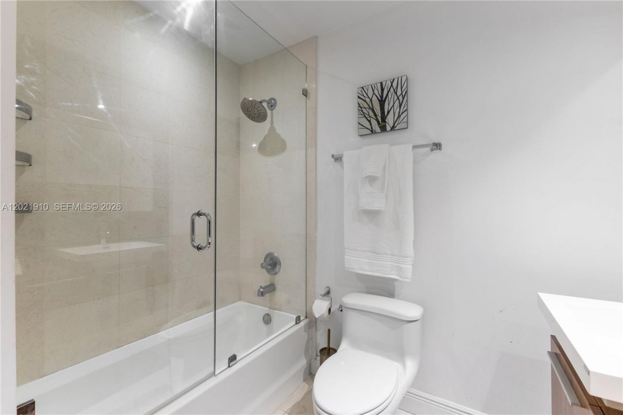 60 SW 13th St , Unit 4613, Miami, FL 33130 Photo