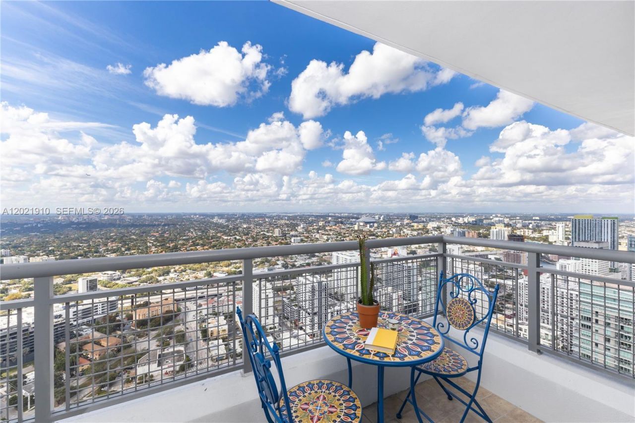 60 SW 13th St , Unit 4613, Miami, FL 33130 Photo