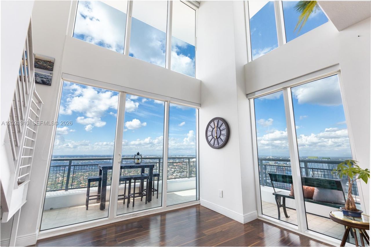 60 SW 13th St , Unit 4613, Miami, FL 33130 Photo