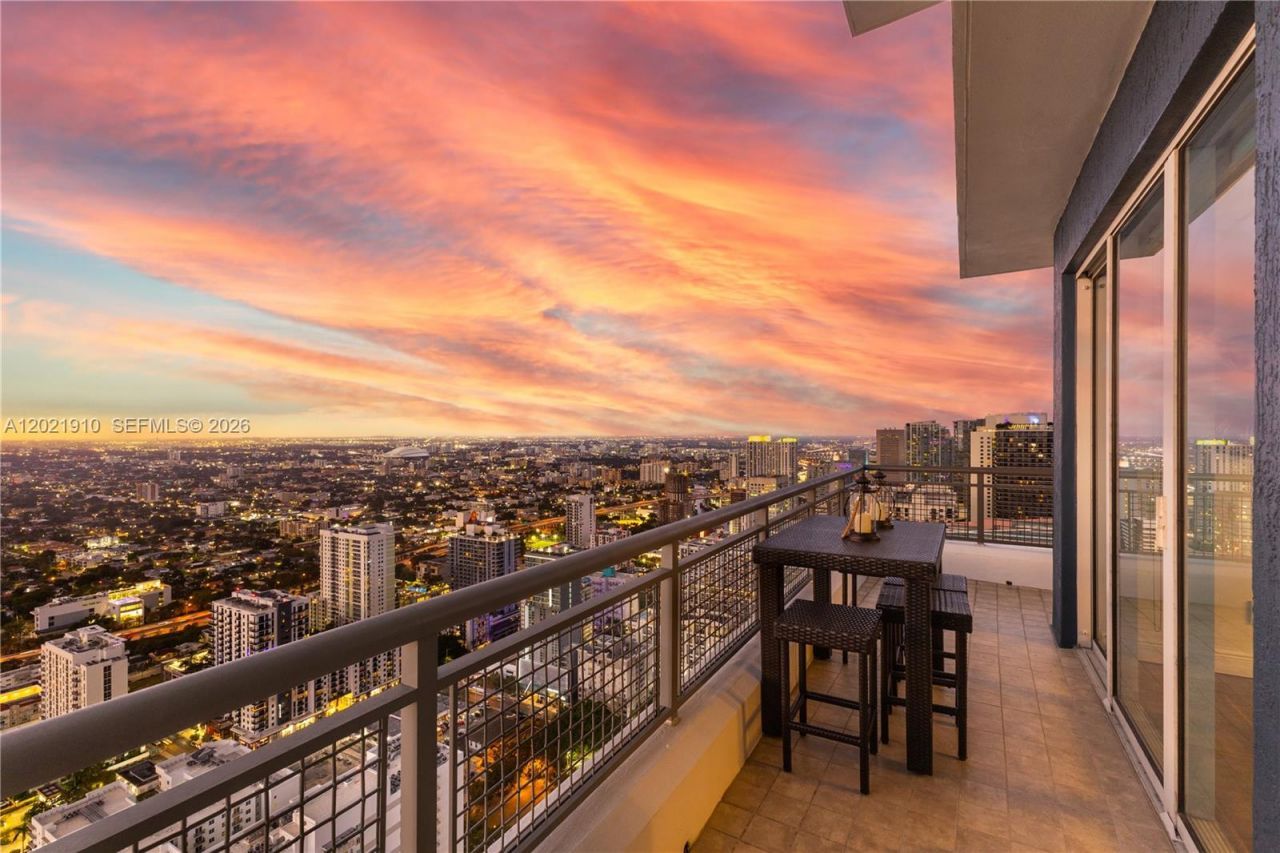 60 SW 13th St , Unit 4613, Miami, FL 33130 Photo