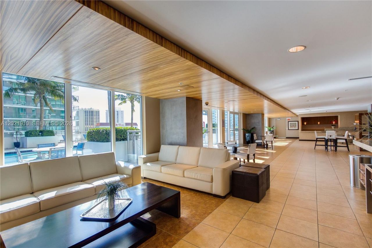 60 SW 13th St , Unit 4613, Miami, FL 33130 Photo