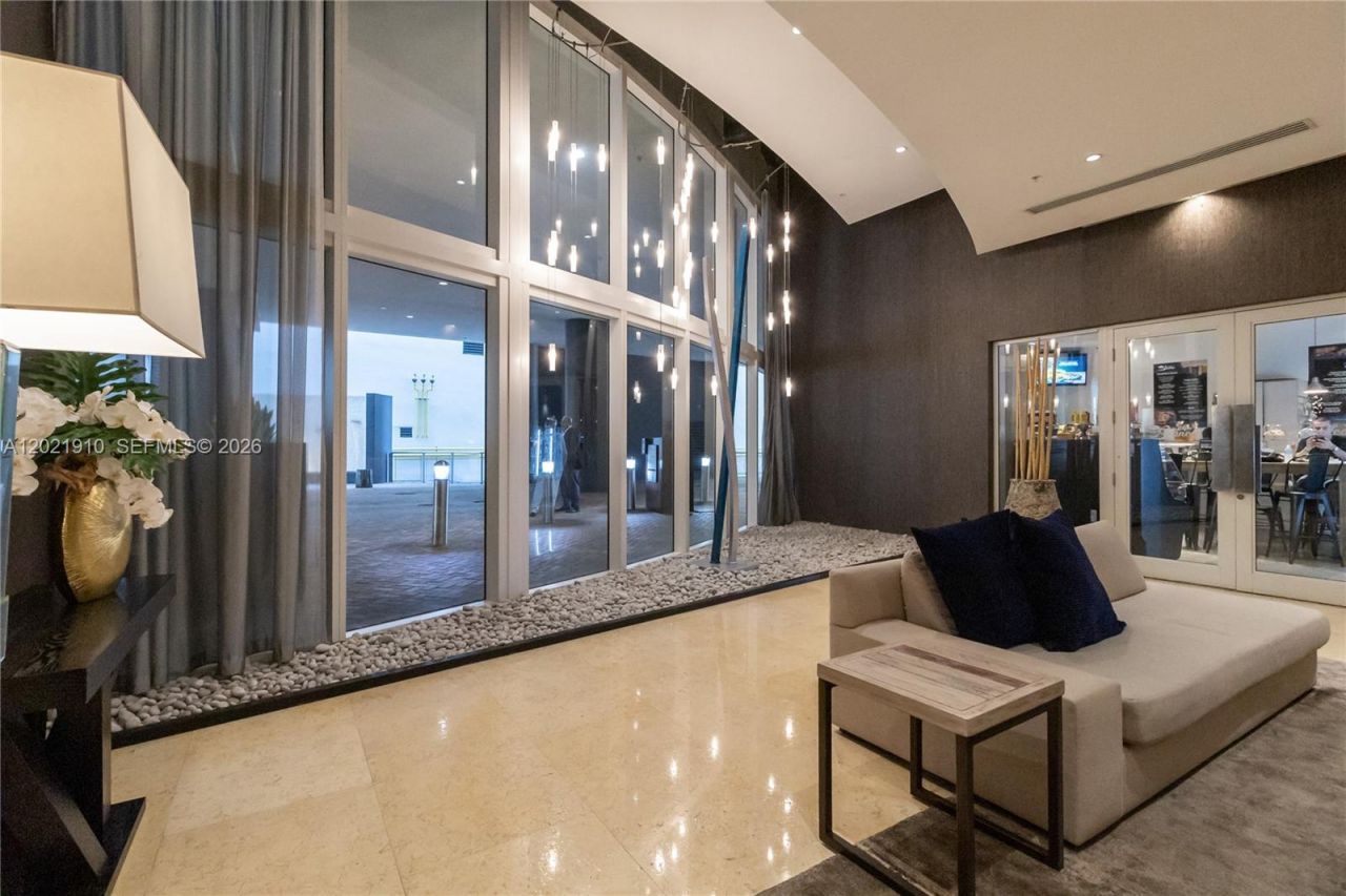 60 SW 13th St , Unit 4613, Miami, FL 33130 Photo