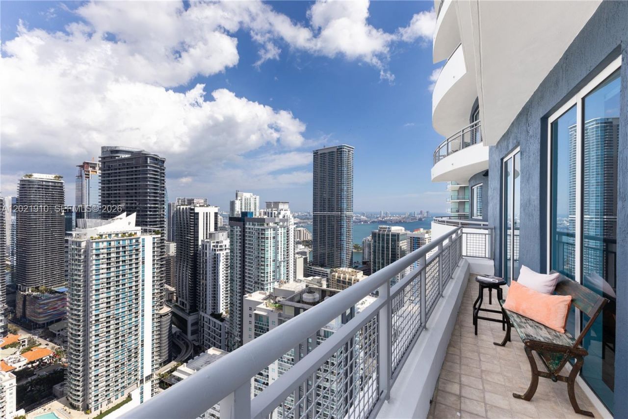 60 SW 13th St , Unit 4613, Miami, FL 33130 Photo