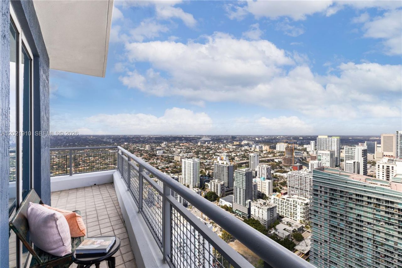 60 SW 13th St , Unit 4613, Miami, FL 33130 Photo