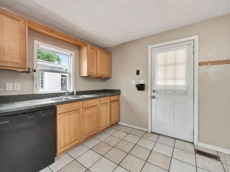 3120 Illinois Ave, Middletown, OH 45042 Photo 9