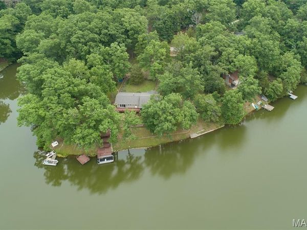 13764 E Sunrise Lake Drive, De Soto, MO 63020