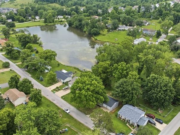 1894 Waybridge Lane, Fenton, MO 63026