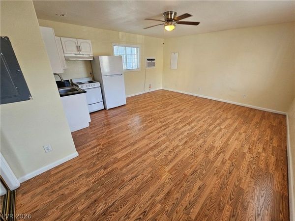 331 S 9th Street, Unit 4, Las Vegas, NV 89101