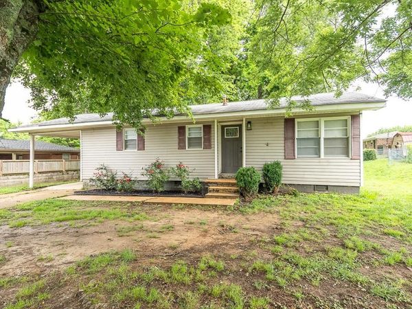 30 CENTER AVE, Munford, TN 38058