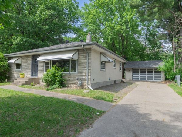 1751 Larpenteur Avenue E, Maplewood, MN 55109