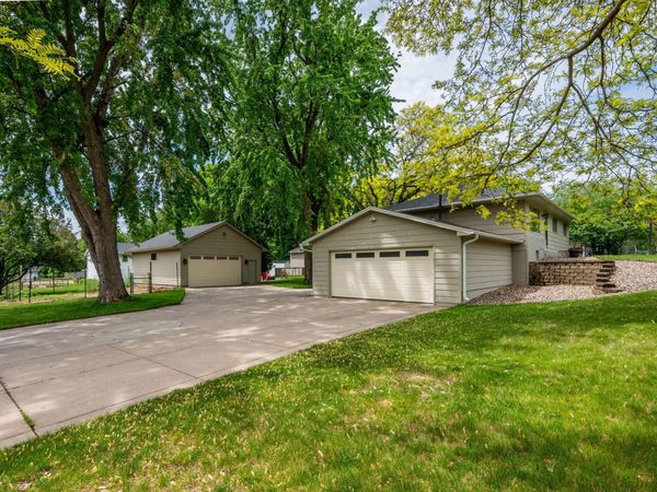 12715 27th Avenue N, Plymouth, MN 55441