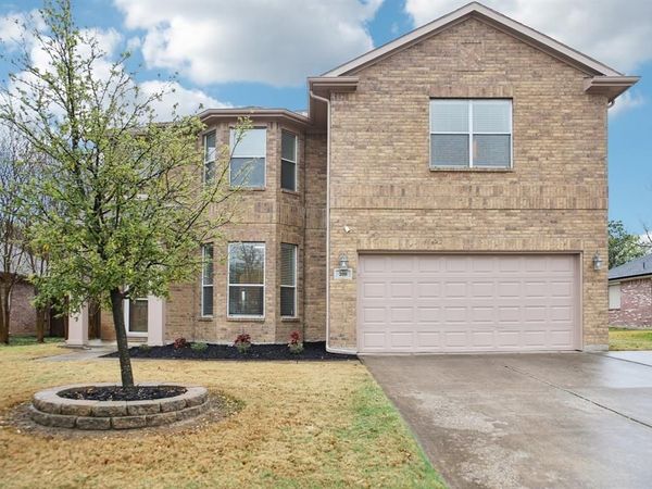 208 Wenrick Drive, Roanoke, TX 76262