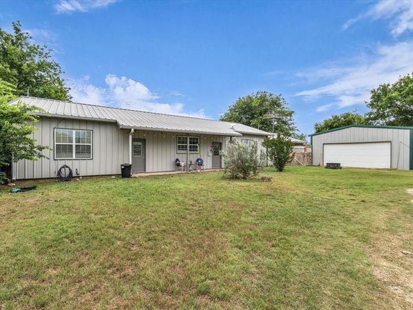 173 County Road 3465 , Clifton, TX 76634