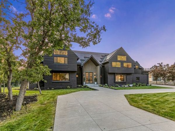 4 E PEPPERWOOD DR, Sandy, UT 84092