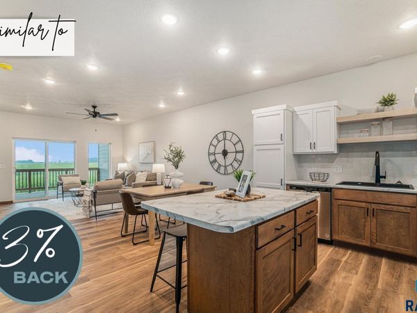8103 E 44th St, Sioux Falls, SD 57110