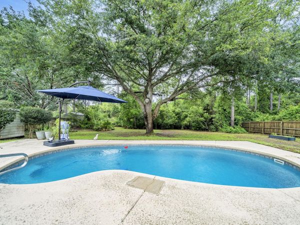 7548 Frankfort Street, Navarre, FL 32566