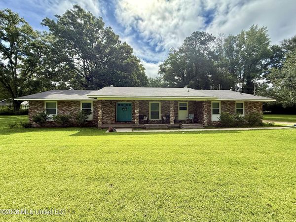 1404 N Jackson Street, Brookhaven, MS 39601