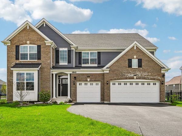 1842 Coralito Lane , Elgin, IL 60124