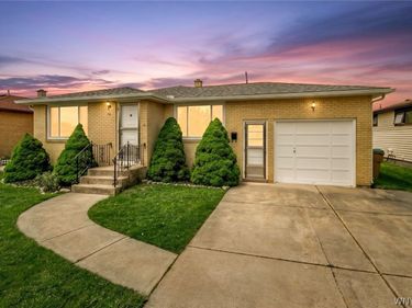 74 Constance Lane , Buffalo, NY 14227