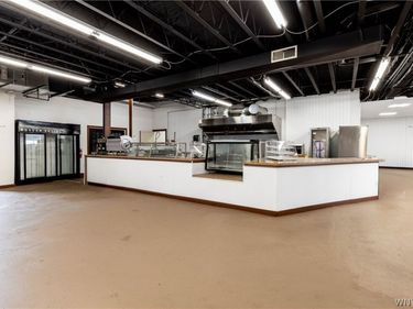 2425 Hyde Park Boulevard , Niagara Falls, NY 14305