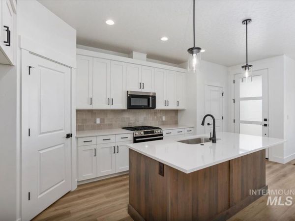 772 S Calhoun Ln., Star, ID 83669