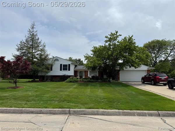 18769 Walmer Lane , Beverly Hills Vlg, MI 48025