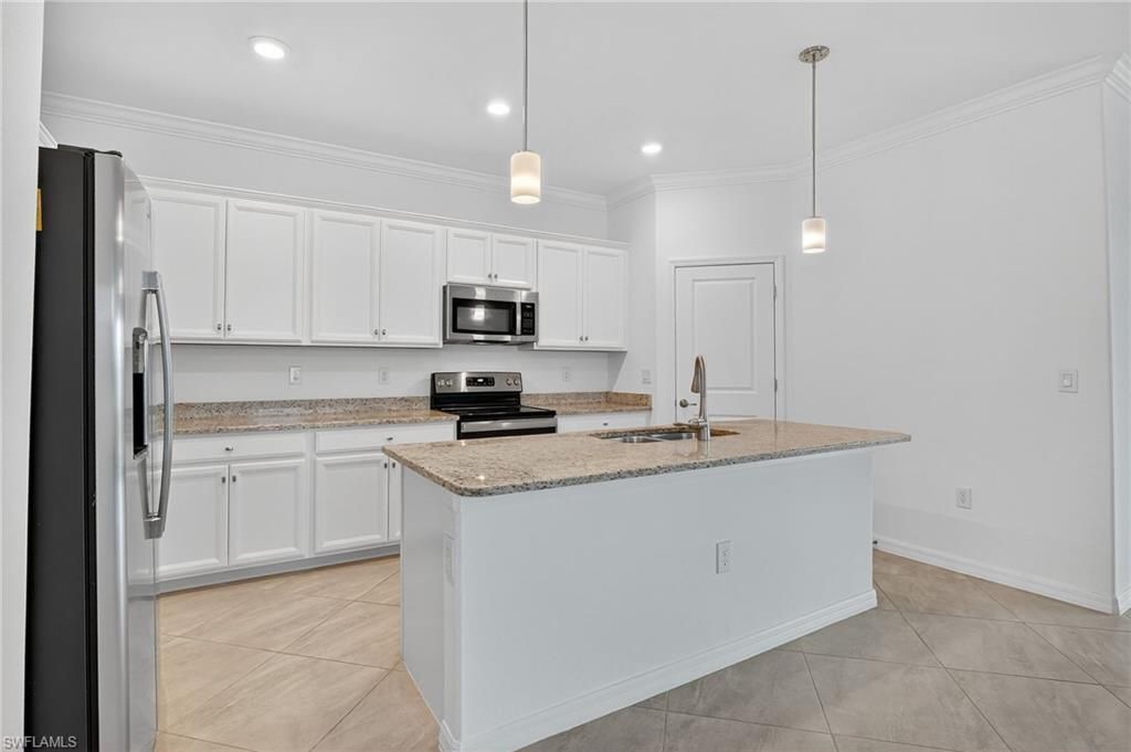 2126 Hamlin St, Naples, FL 34120 Photo
