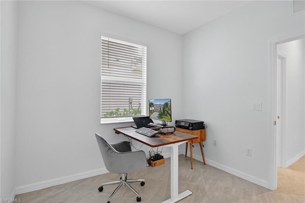 2126 Hamlin St, Naples, FL 34120 Photo