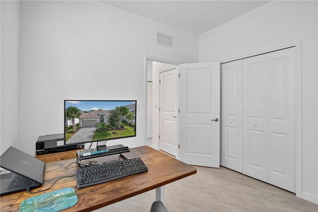 2126 Hamlin St, Naples, FL 34120 Photo