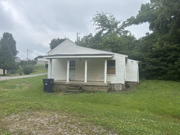 113 Water St , Cornersville, TN 37047
