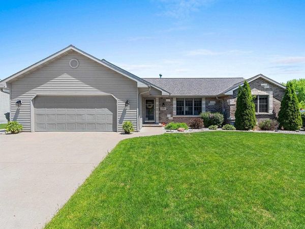 384 SOUTHERN STAR LANE, De Pere, WI 54115