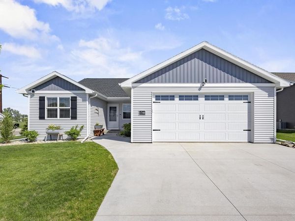 1740 PATRIOT WAY, Neenah, WI 54956