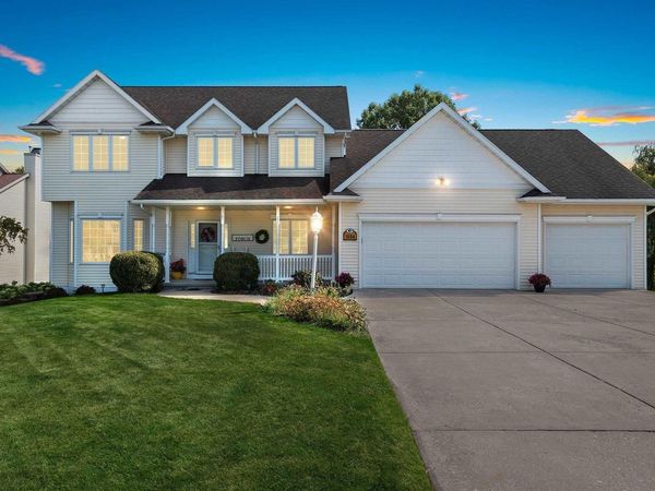 1604 MEADOW WOOD COURT, Green Bay, WI 54313