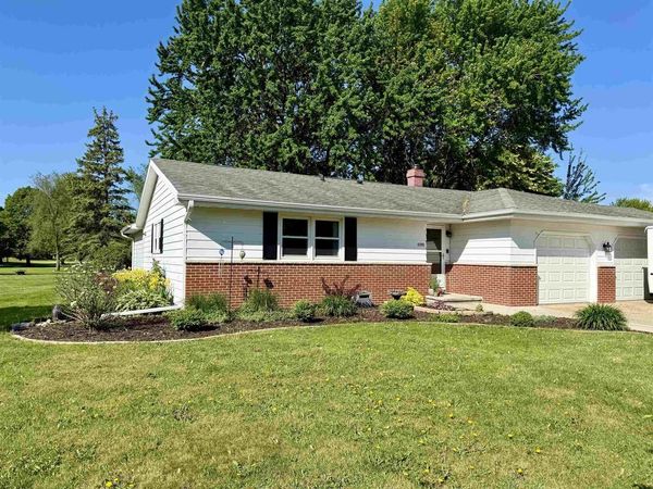 1395 MARICOPA DRIVE, Oshkosh, WI 54904