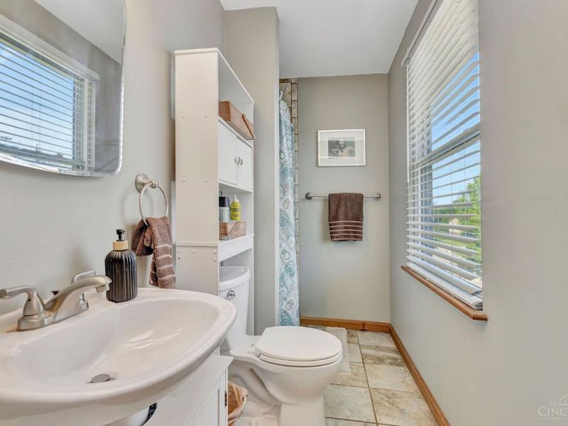 4297 Champdale Lane, Delhi Twp, OH 45238 Photo 16