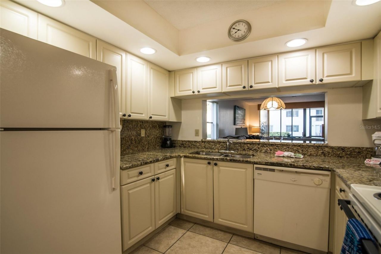 4425 45th Avenue W, Unit 101, Bradenton, FL 34210 Photo