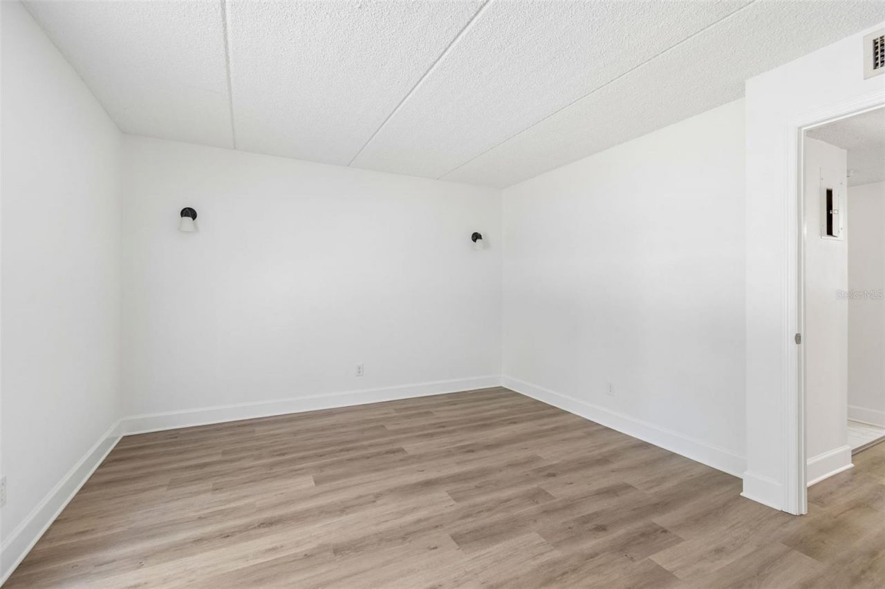 8460 13th Street N, Unit B, Saint Petersburg, FL 33702 Photo