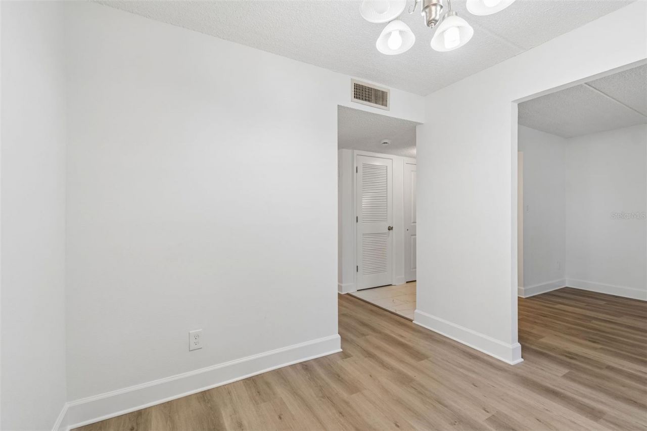 8460 13th Street N, Unit B, Saint Petersburg, FL 33702 Photo