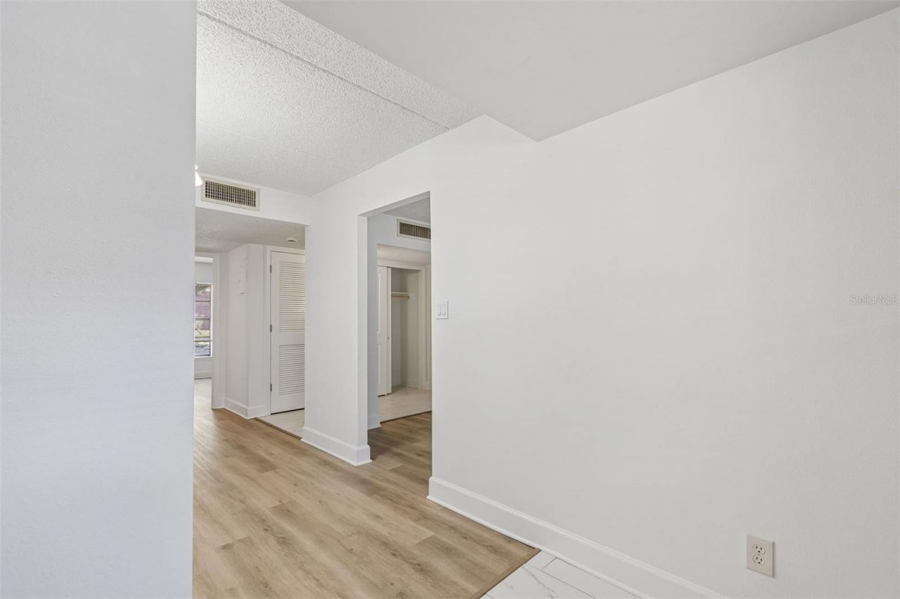 8460 13th Street N, Unit B, Saint Petersburg, FL 33702 Photo