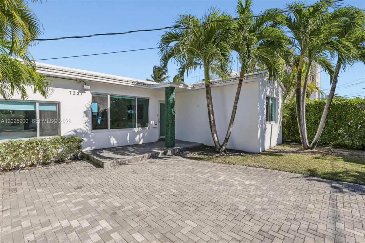 1231 Stillwater Dr , Miami Beach, FL 33141 Photo