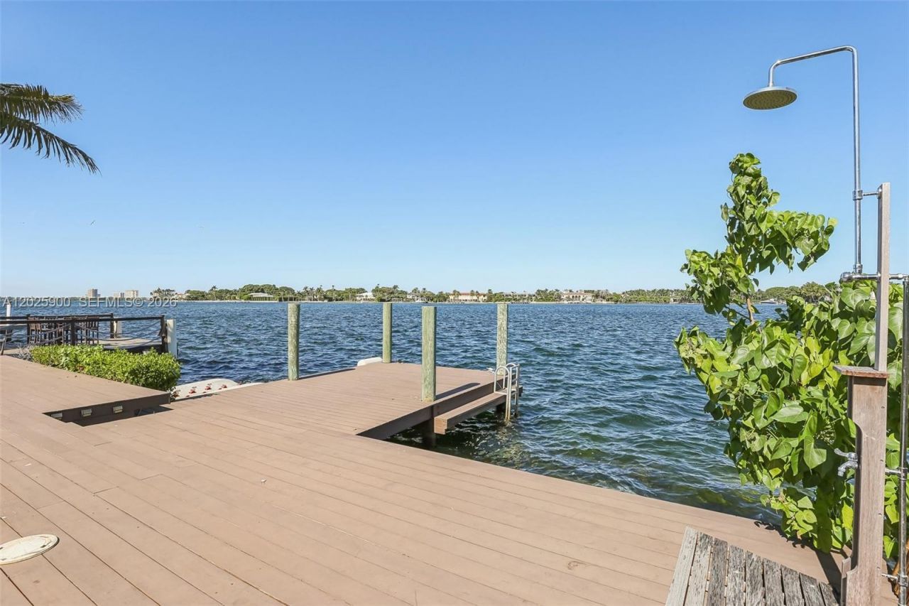 1231 Stillwater Dr , Miami Beach, FL 33141 Photo