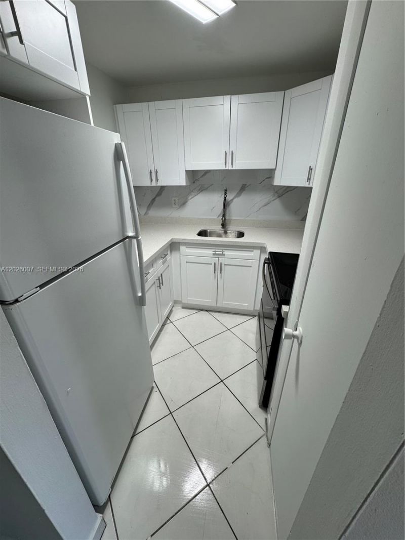 1555 W 44th Pl , Unit 244, Hialeah, FL 33012 Photo