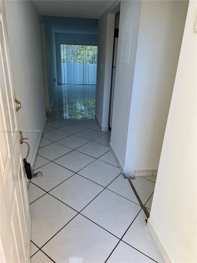1555 W 44th Pl , Unit 244, Hialeah, FL 33012 Photo