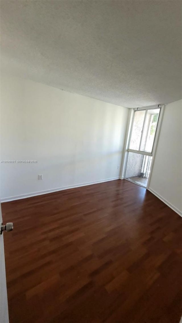 6995 NW 186th St , Unit E301, Hialeah, FL 33015 Photo