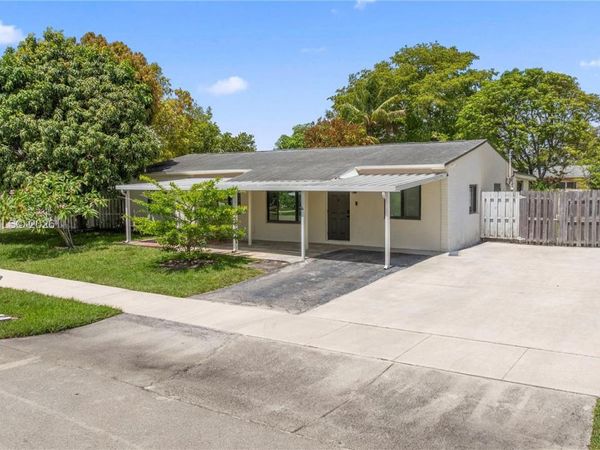 1611 SW 67th Ave , North Lauderdale, FL 33068
