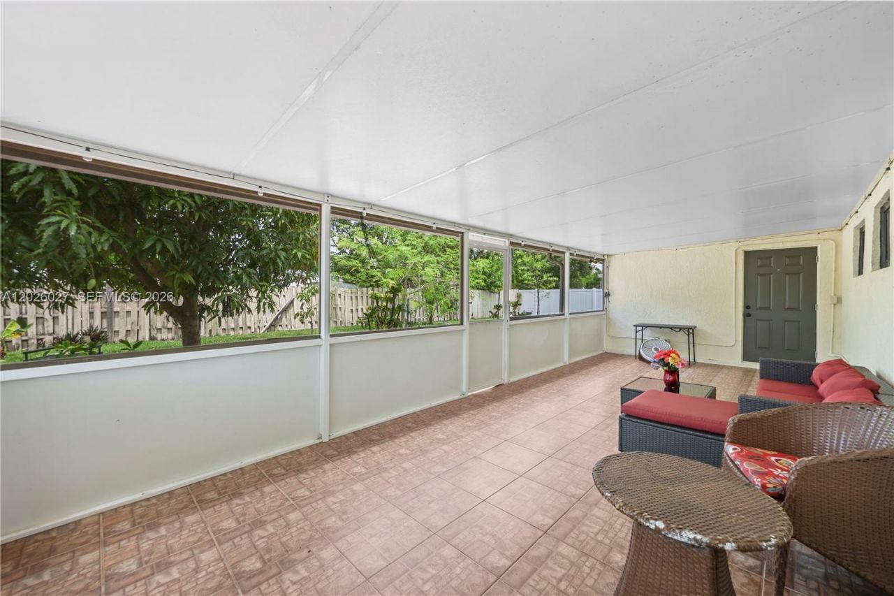 1611 SW 67th Ave , North Lauderdale, FL 33068 Photo