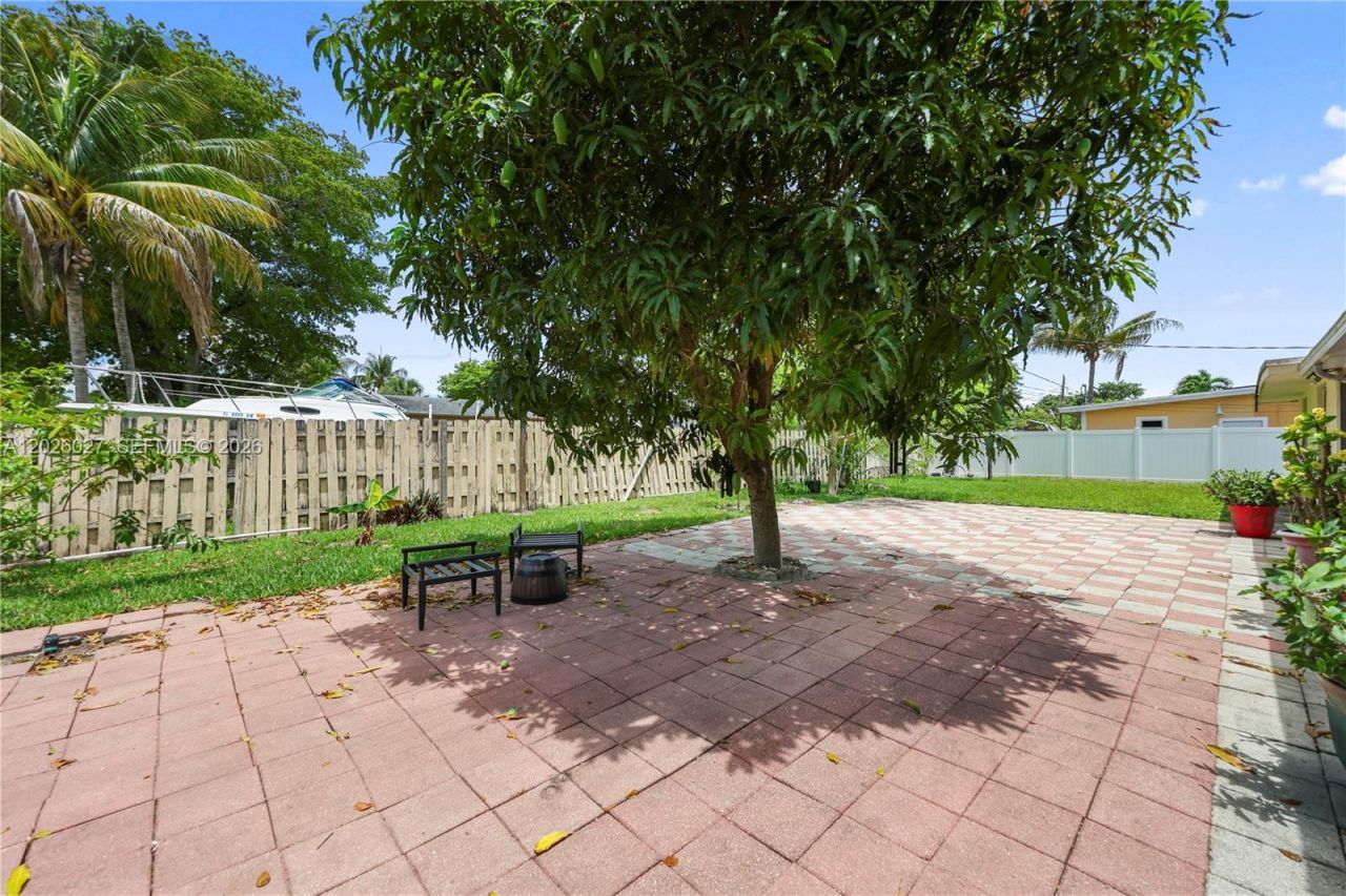 1611 SW 67th Ave , North Lauderdale, FL 33068 Photo