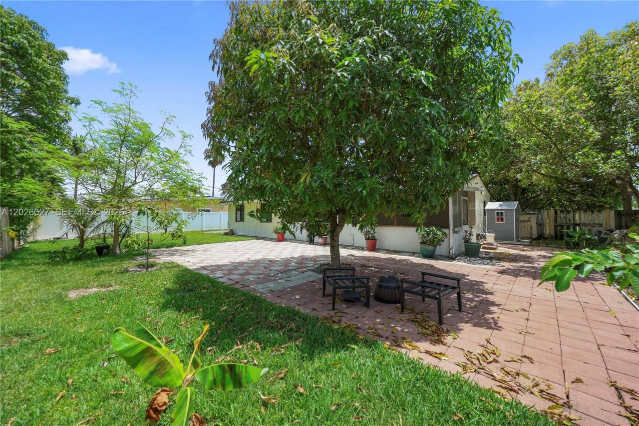 1611 SW 67th Ave , North Lauderdale, FL 33068 Photo