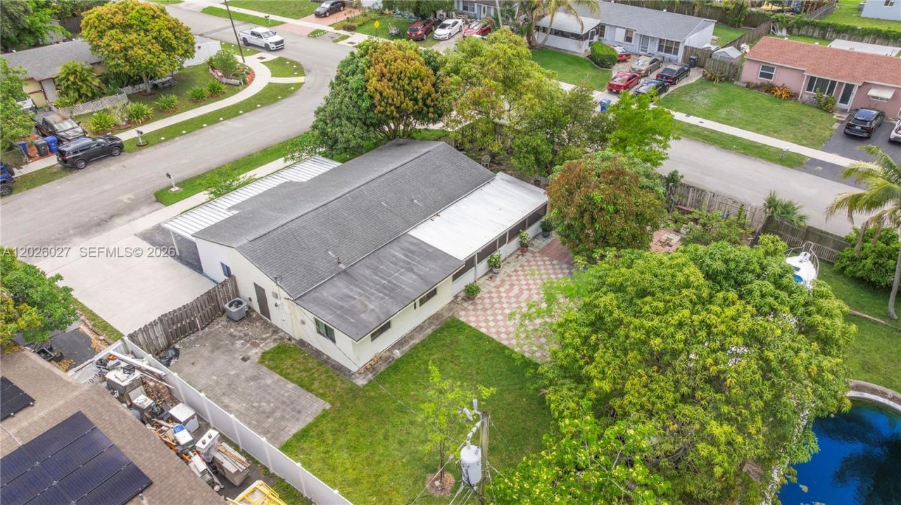 1611 SW 67th Ave , North Lauderdale, FL 33068 Photo