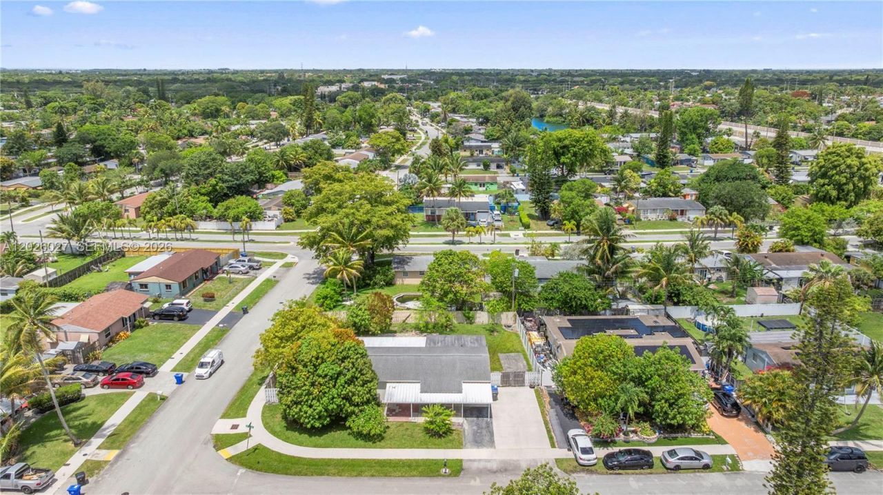 1611 SW 67th Ave , North Lauderdale, FL 33068 Photo